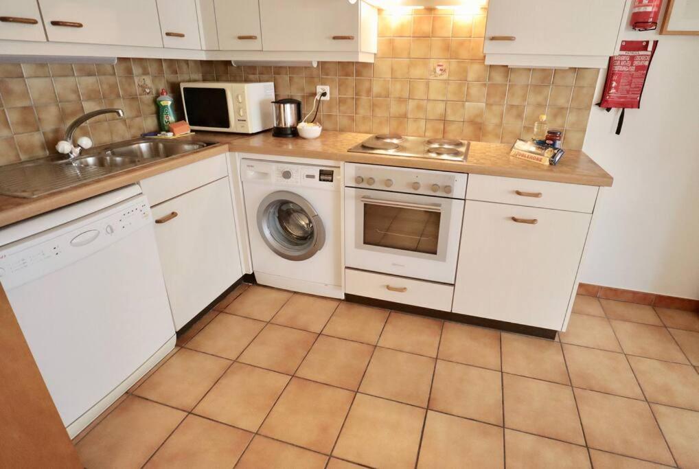 Comfortable, Very Well Located Between Train Station And Lake! Lausana Exterior foto