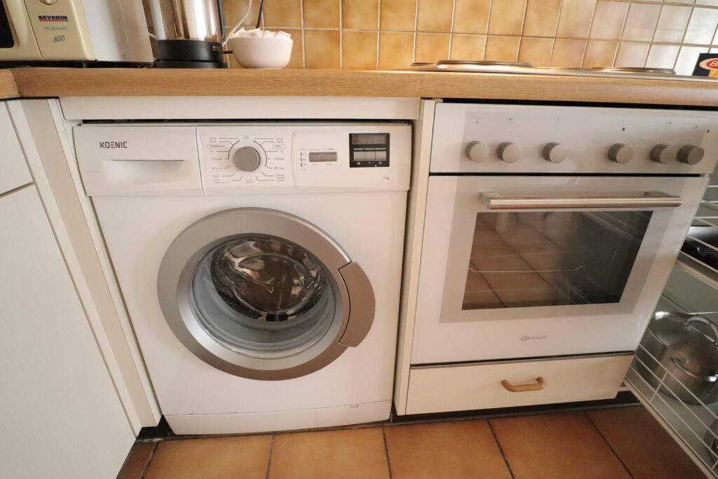 Comfortable, Very Well Located Between Train Station And Lake! Lausana Exterior foto